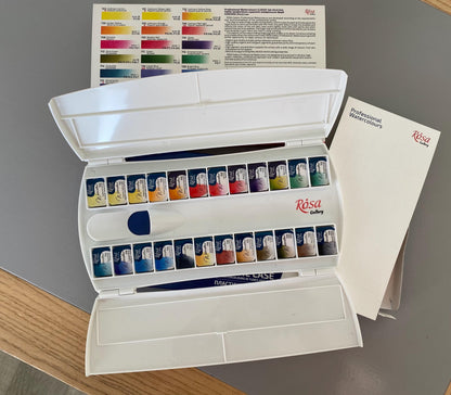 ROSA Gallery Classic Watercolour Set — 24 Full Pans 2.5ml, Plastic Travel Case, Professional Artist