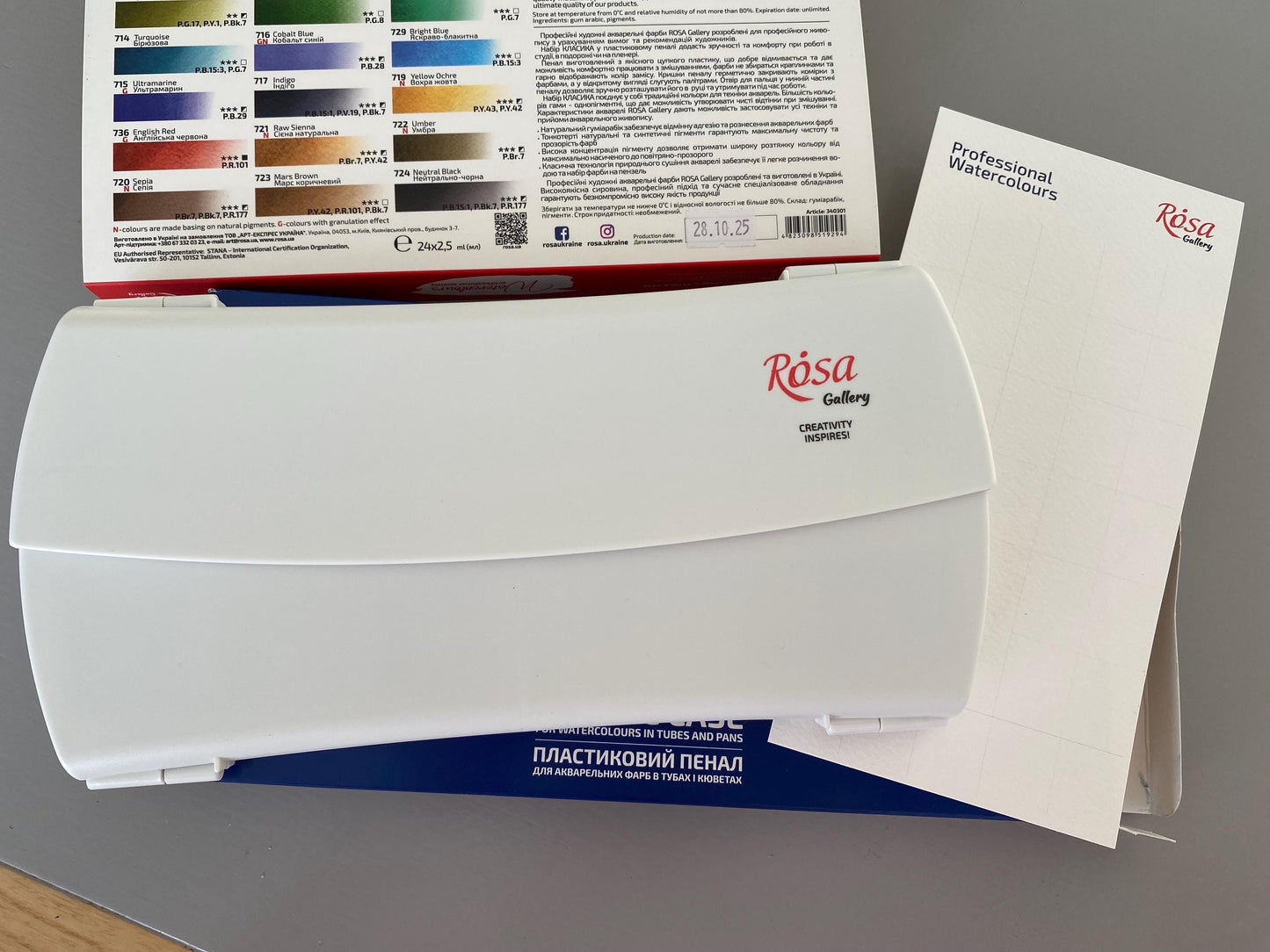 ROSA Gallery Classic Watercolour Set — 24 Full Pans 2.5ml, Plastic Travel Case, Professional Artist